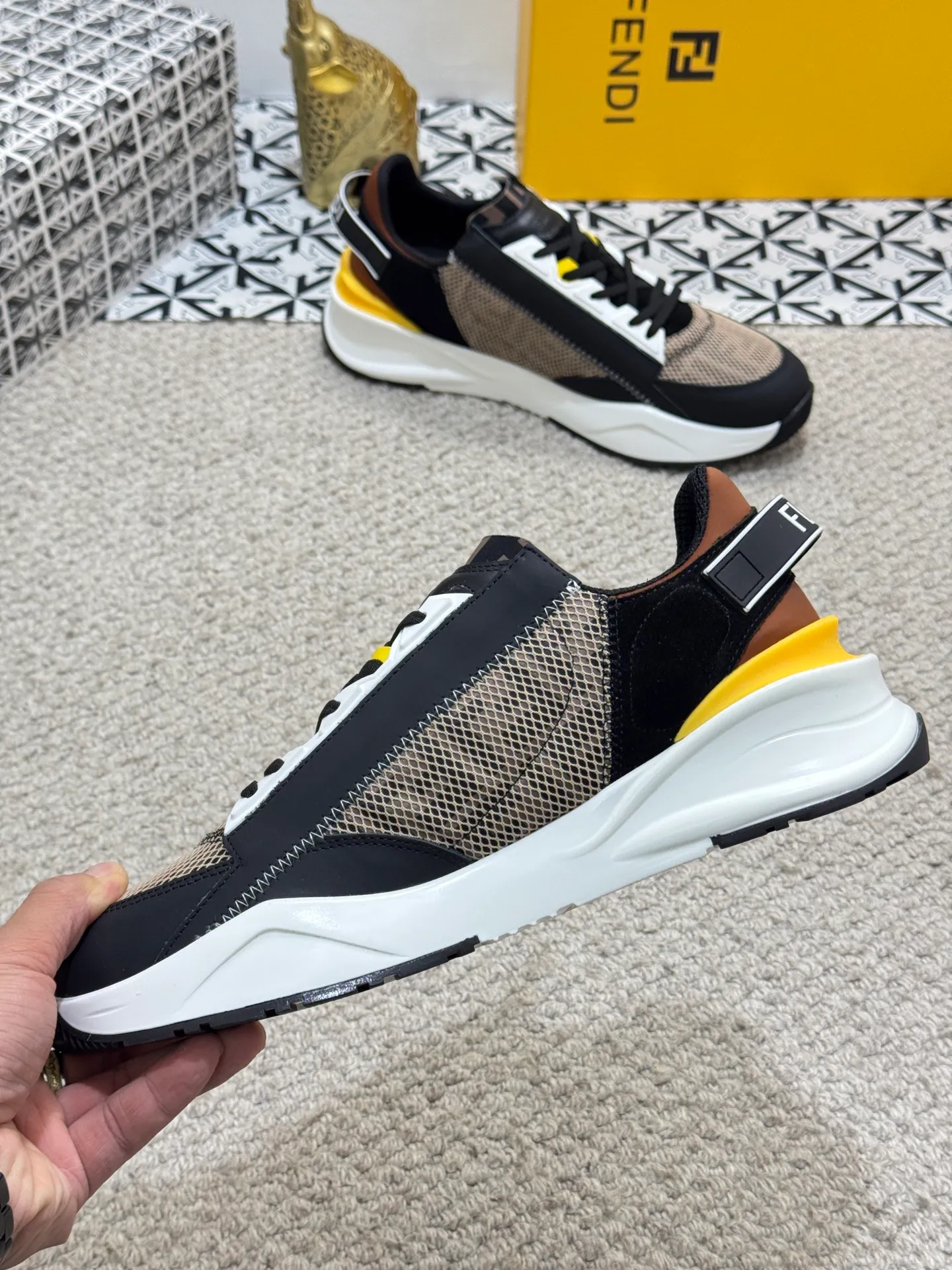 Men's men's shoes 💰520 [New style] 🦥🦥 Original quality - Fendi ◾️▫️F D🆕 Spring and summer new men's slip-on sneakers, with elastic straps, side zippers, and corrugated soles engraved with F. Embossed Fendi Flow lettering on the heel. Mixed material of high-tech fabric and black suede. FF graphic tongue. Ultra-light and wear-resistant EVA sole. Size: 38-44 (45 customized